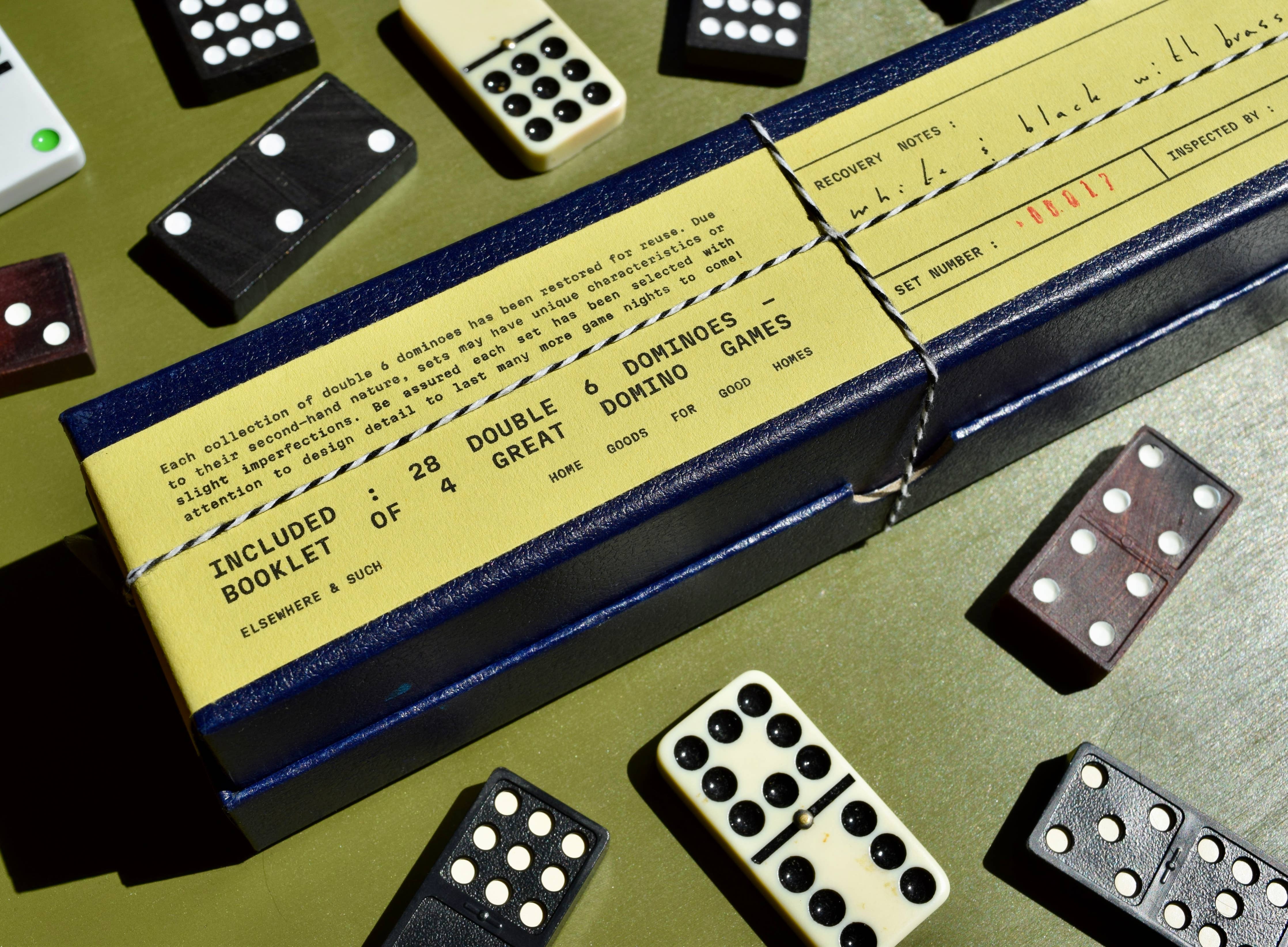 Retro Domino Set