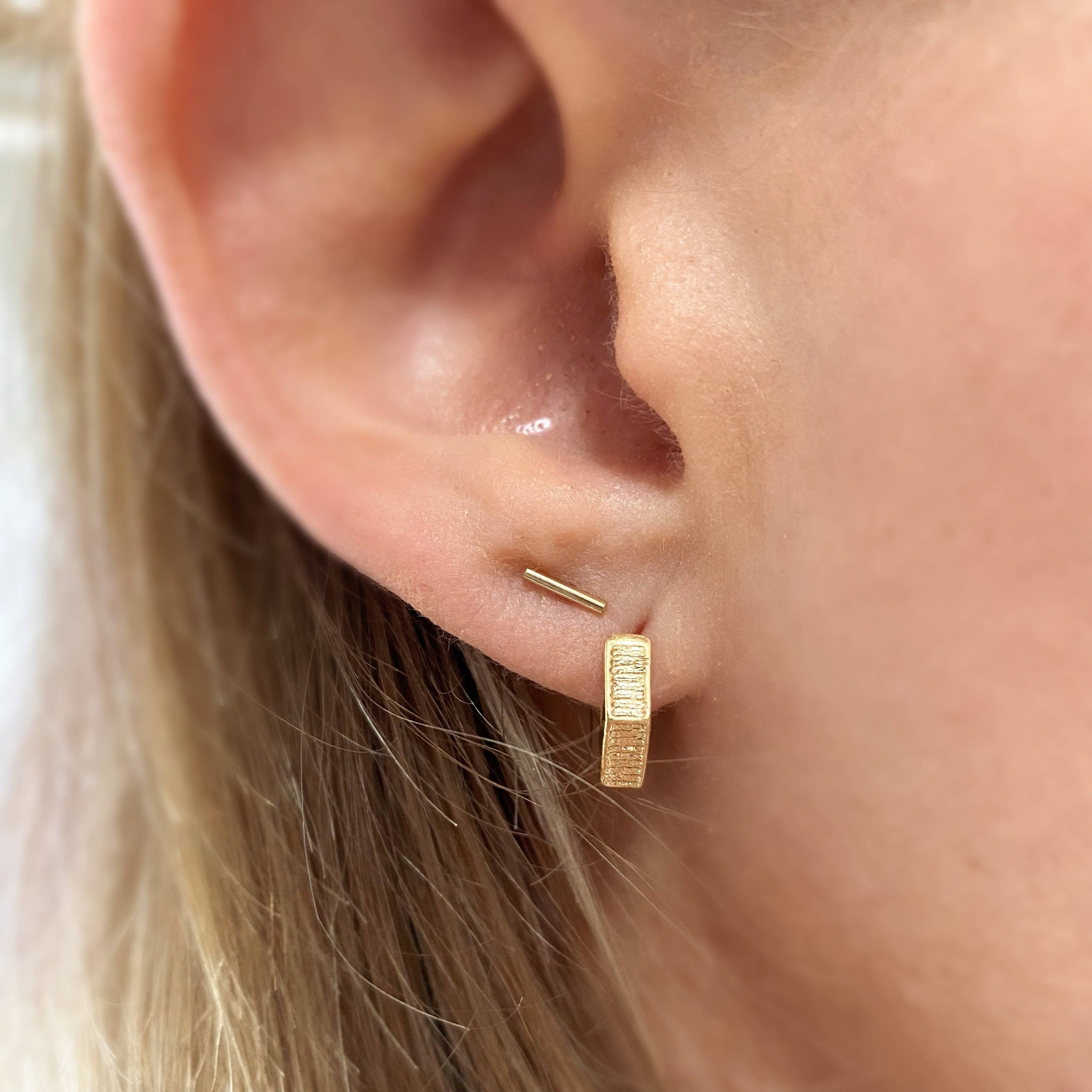 Petite Bar Studs