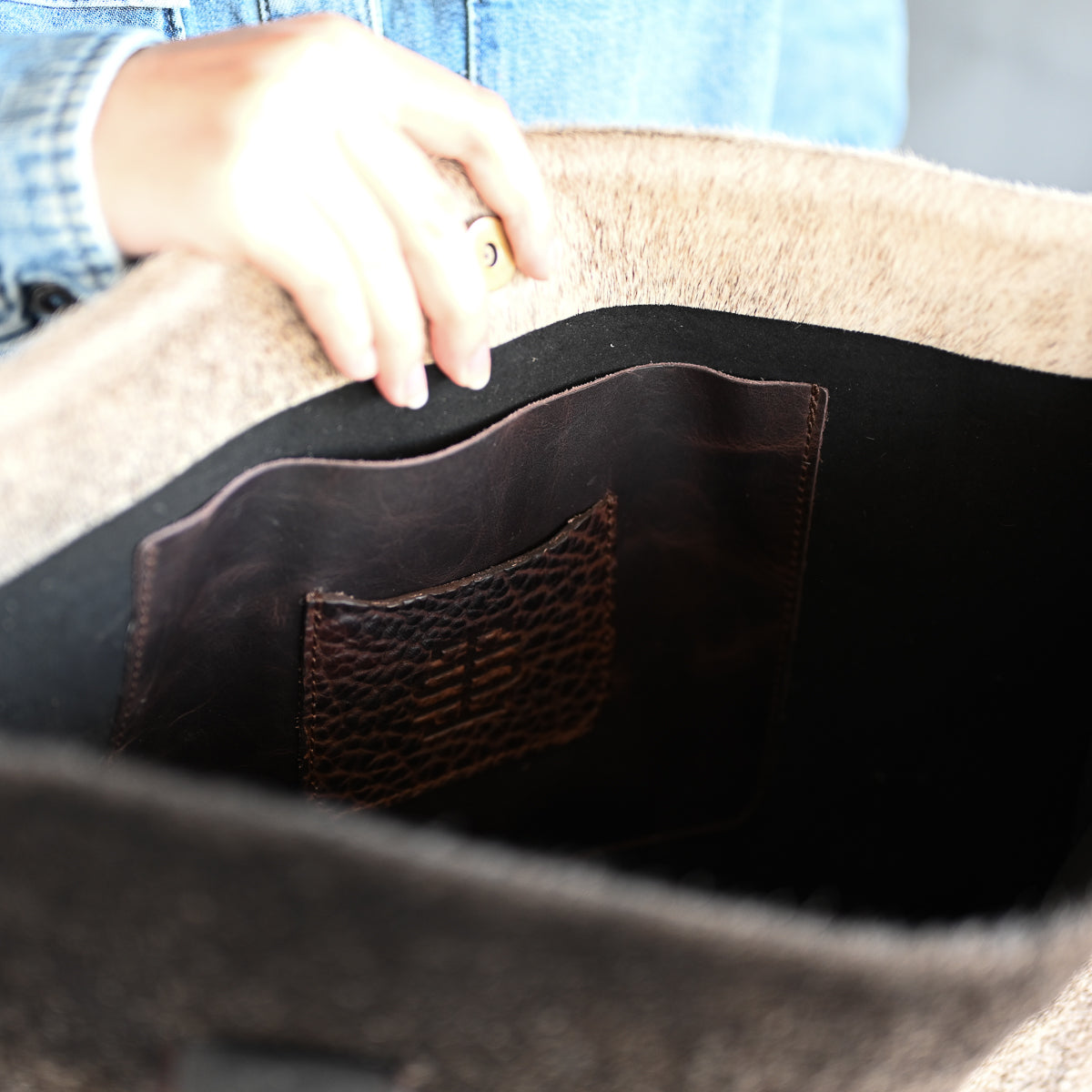 Market Portfolio LE | Dover Hair Hide