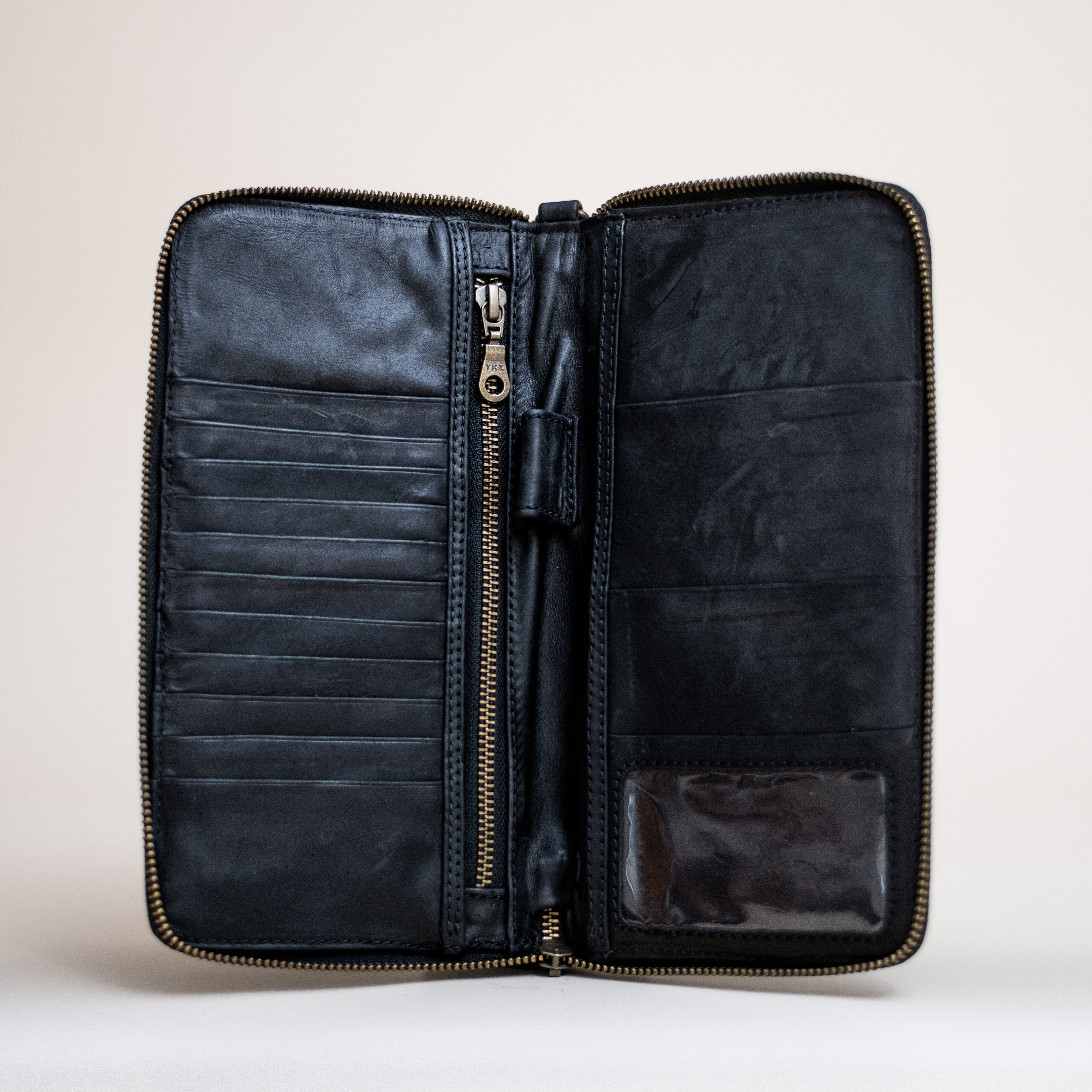 Passport Case | Luxe Black Croc