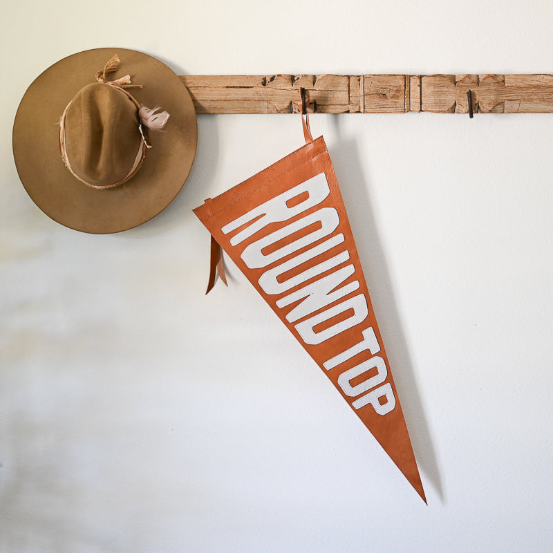 Round Top Block Pennant | Everest Cuoio