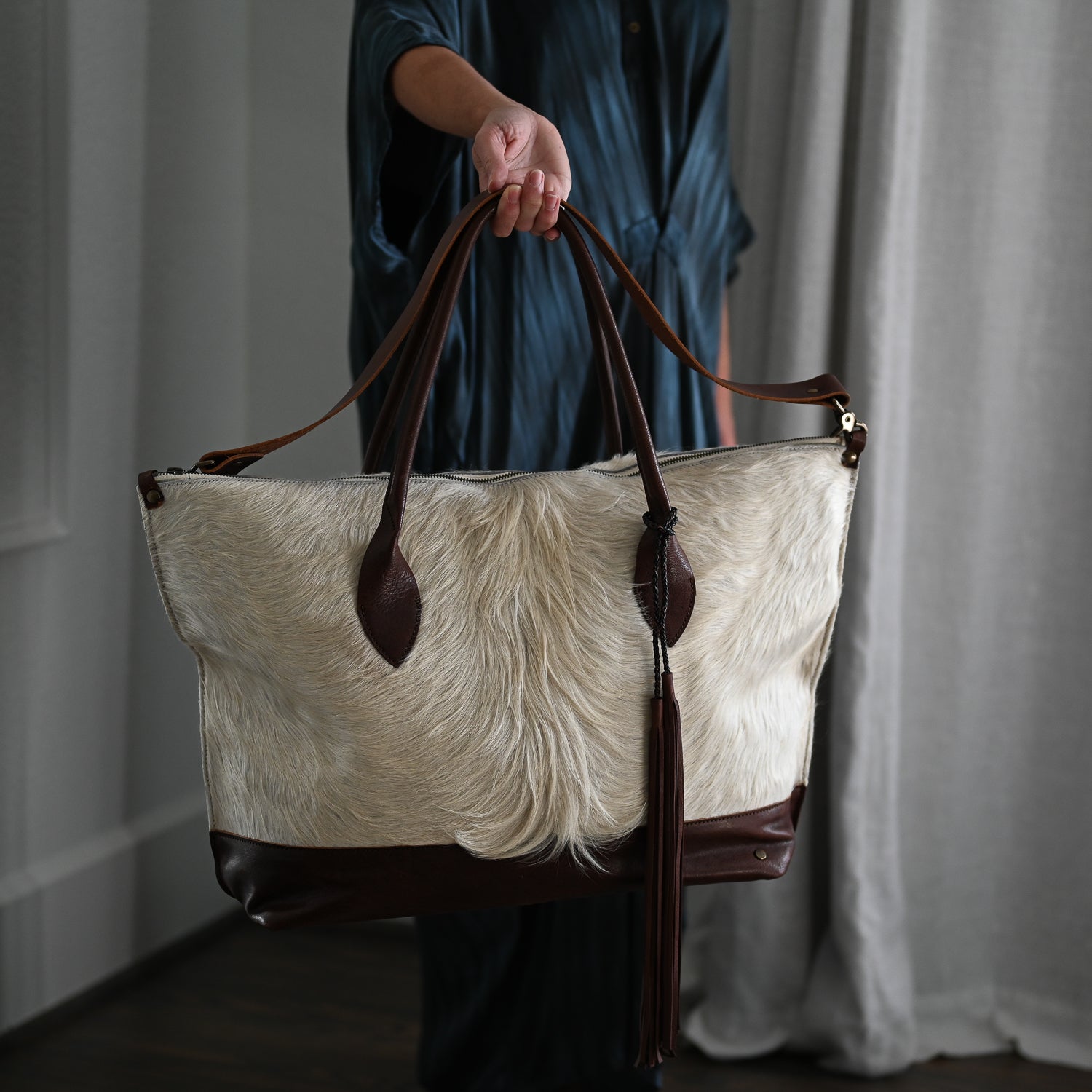 Loire LE | Snow Hair Hide