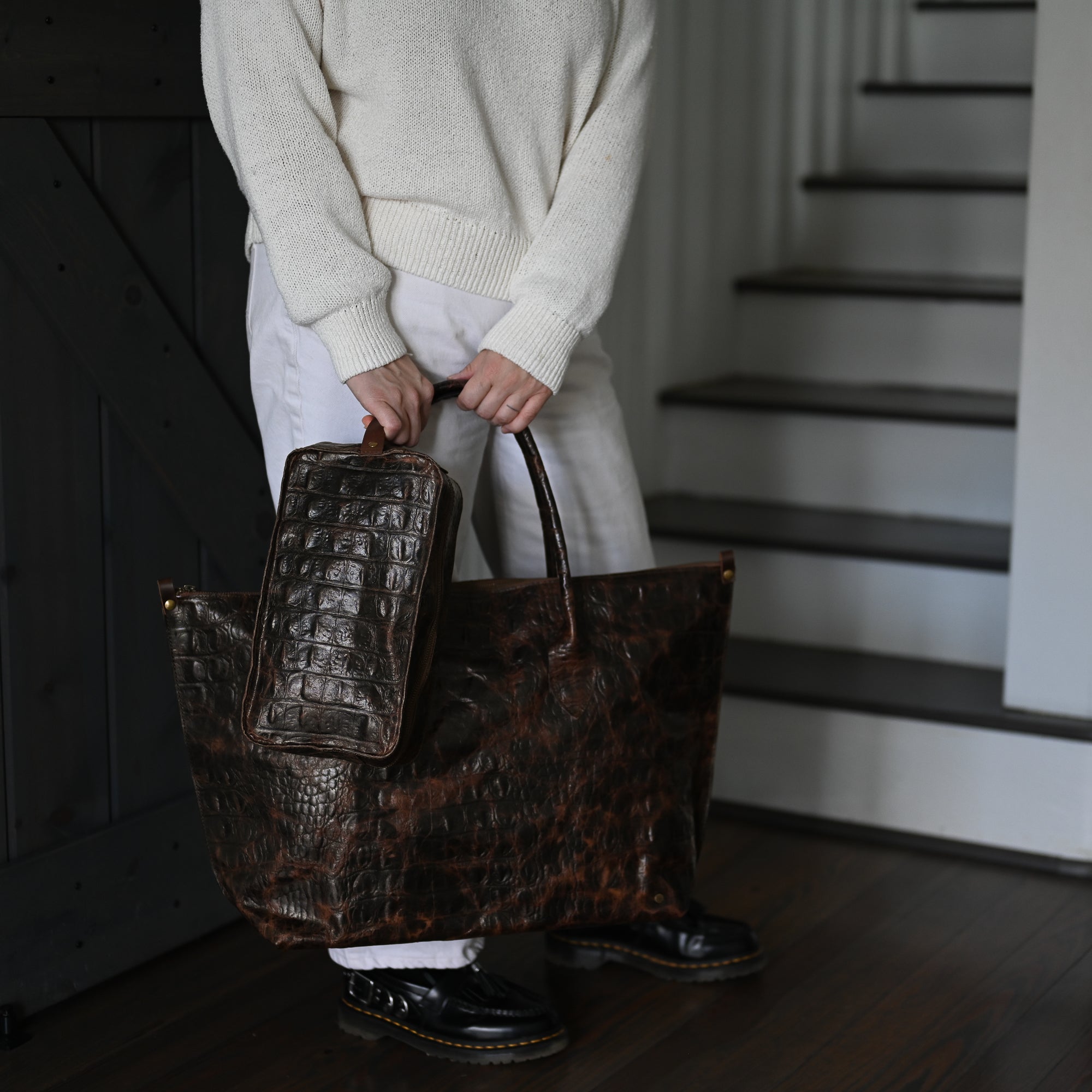 Loire LE | Brown Rustic Gator