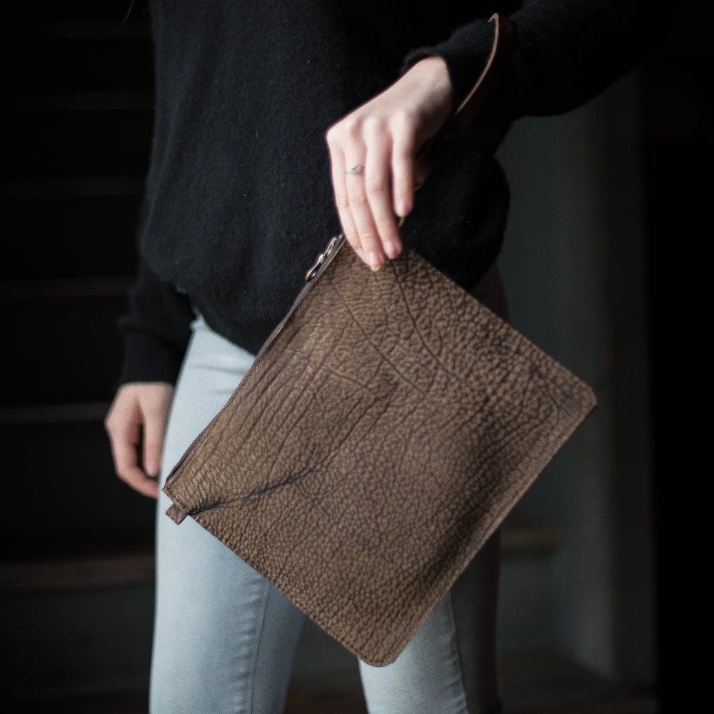 LE Modernist LG | Mocha Bison